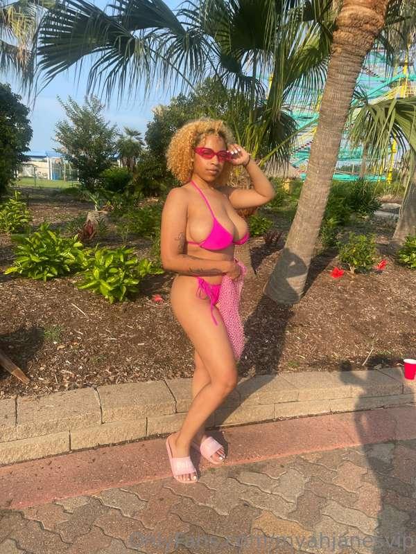 Beach vibes ttm 😘