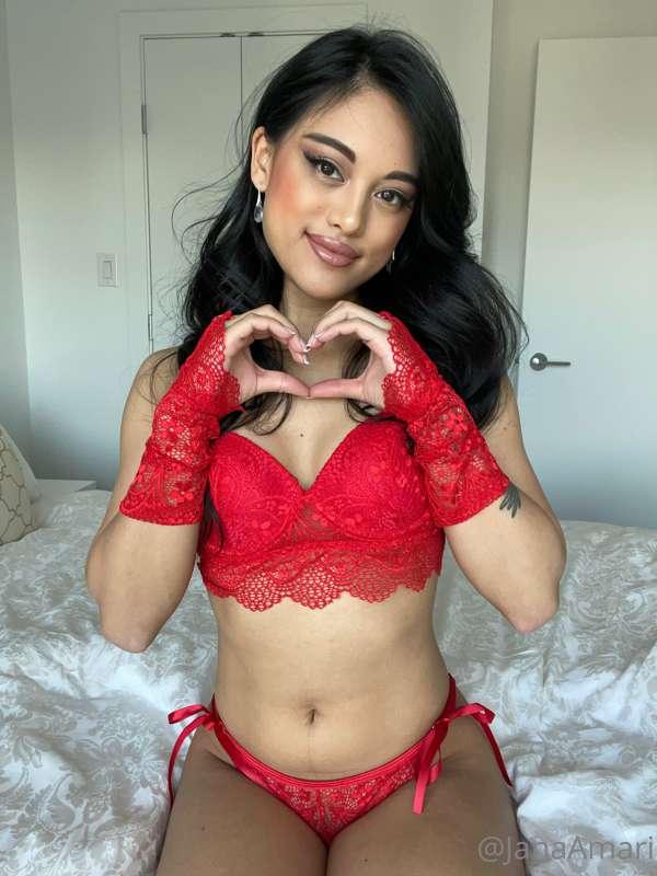 Happy Friday!! ❤️
Taking a break by catching up to some DMs~..