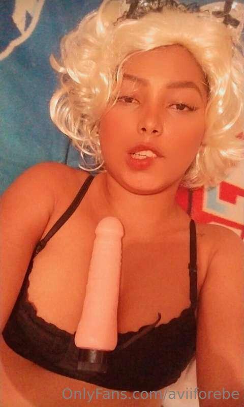 Me encanta 😍 mi juguete🤤
Me hace ir a el cielo y de aya no q..