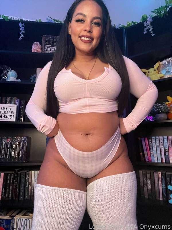 onyxcums image #0