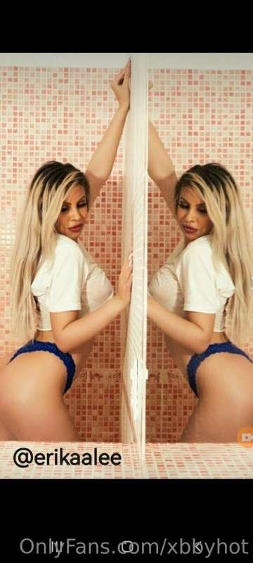 @erikaalee 
Horny busty @erikaalee is here to make you feel ..