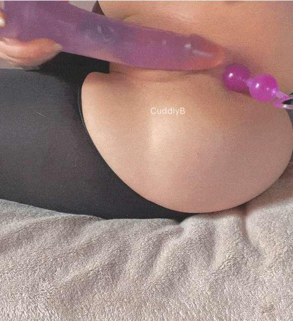 I love anal so much!! How many of u joined, because u love me being anal only slut? ❤️❤️