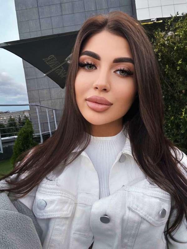 ## **Let's chat?🥰**