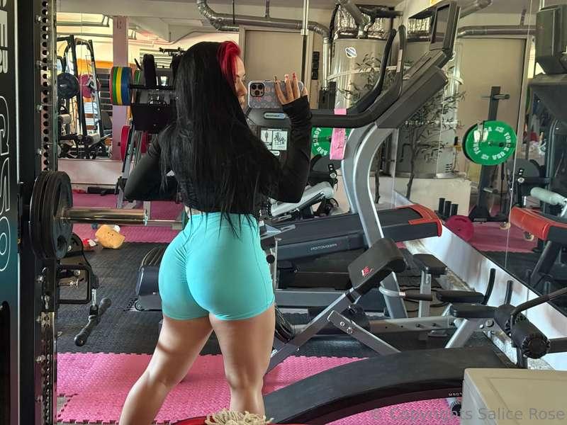 IM IN THE DM'S!!!!!!♥️ CUM TELL ME WHAT CONTENT YOU WANNA SE..