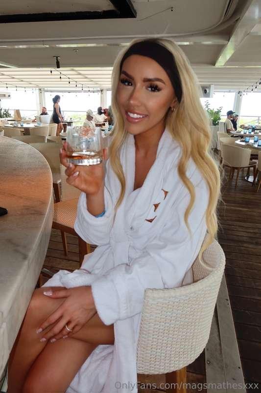 🥂
