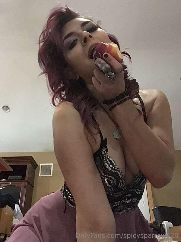 Preview for “Eve” video. 🍎