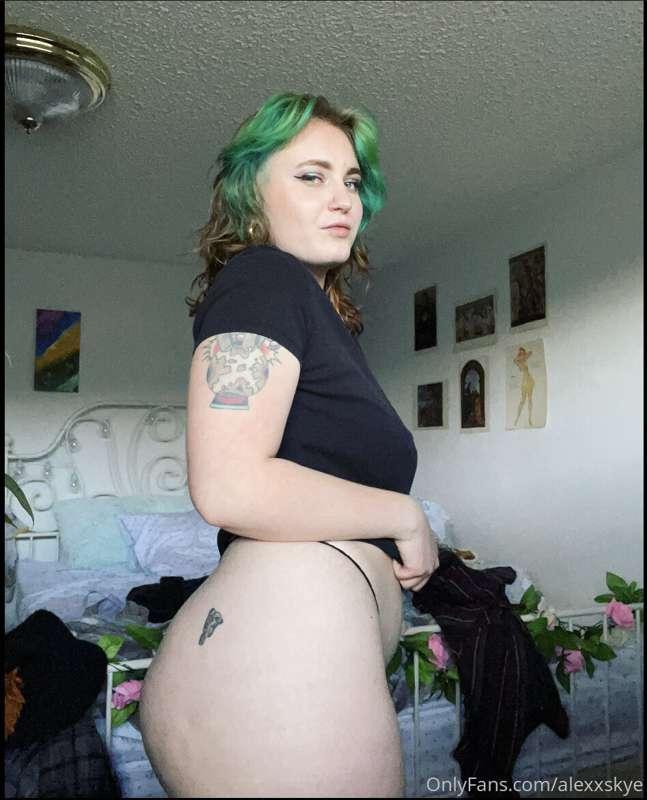 Spank me 🥺