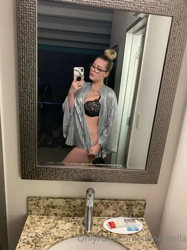 sinnerhella image #1