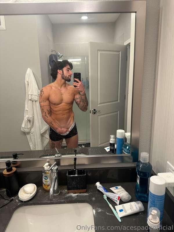 Drop a DM, I won’t bite… much 😈