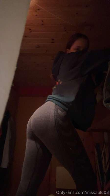 The feeling after a good workout💦
Working on getting my ass ..