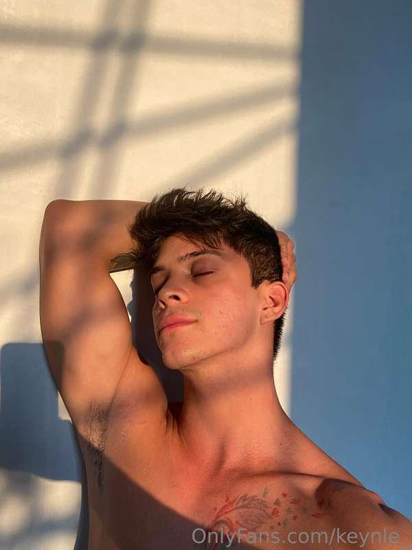 Enjoying the golden hour 🔥😋