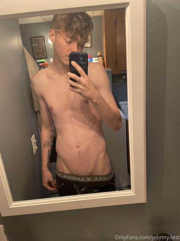 Just sent out that sexy bundle ;) 🤪39 different pics in 8 di..