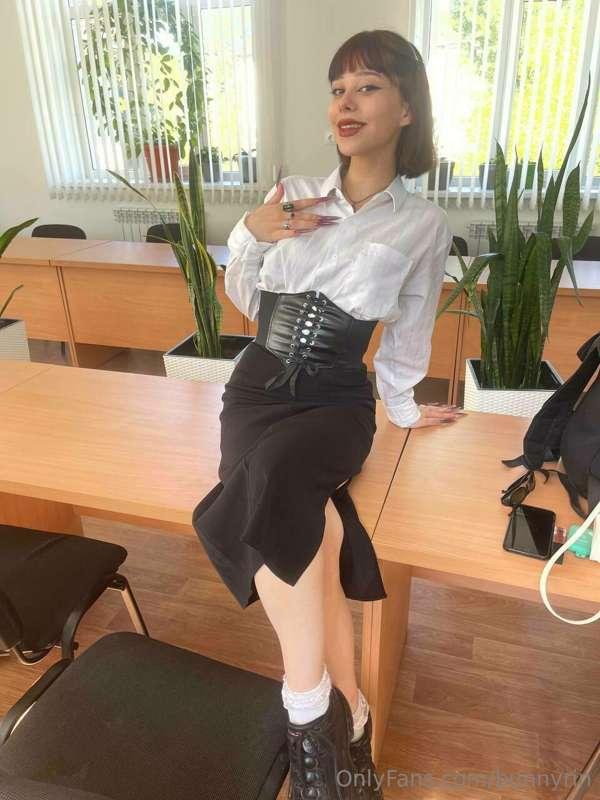 Today I'm in character as a 𝐭𝐞𝐚𝐜𝐡𝐞𝐫... or a 𝐬𝐭𝐮𝐝𝐞𝐧𝐭? What wo..