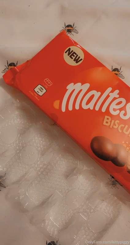 I opened these 5 minutes ago 😶🐷
