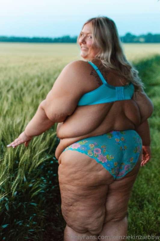 kenziekinziebbw image #4