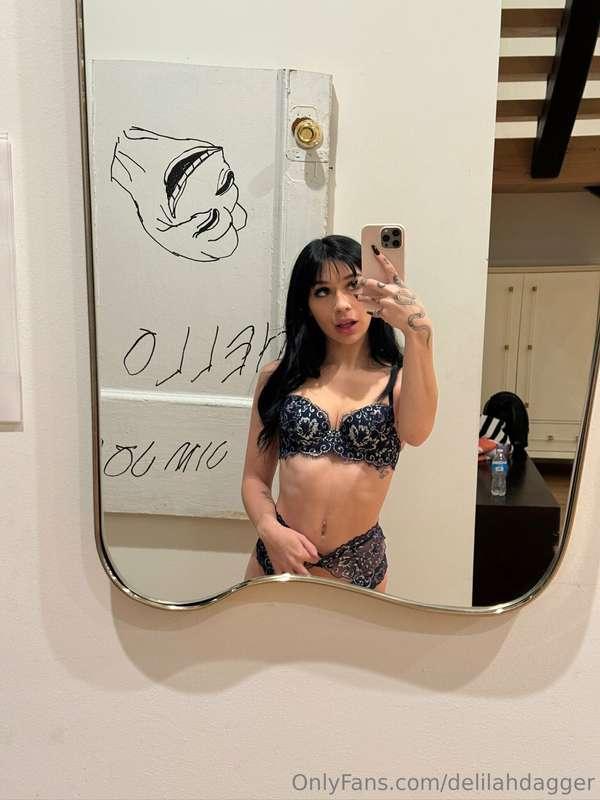 i saw this mirror and knew i had to take my clothes off