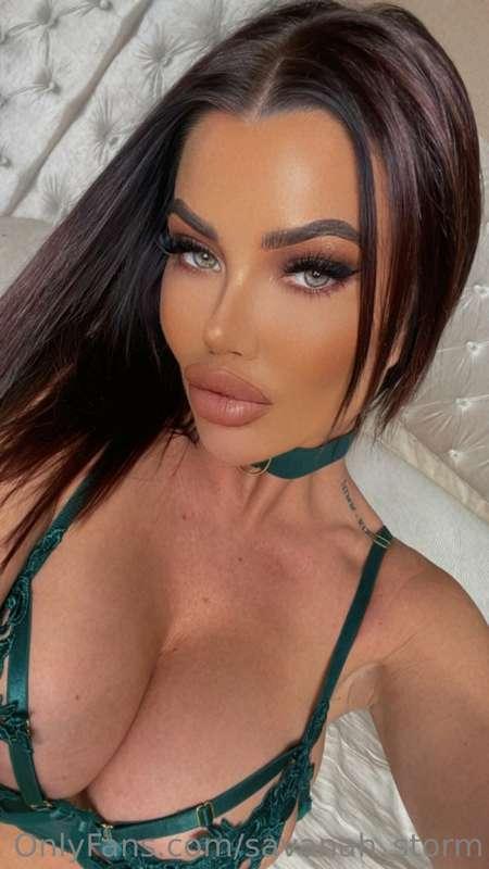 What hair color suits me more? 😋Write in comments below 🔽🔽🔽