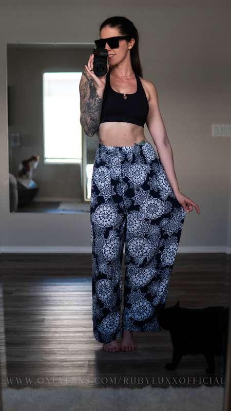 Swipe and I'll show you what I wore under my outfit today.....