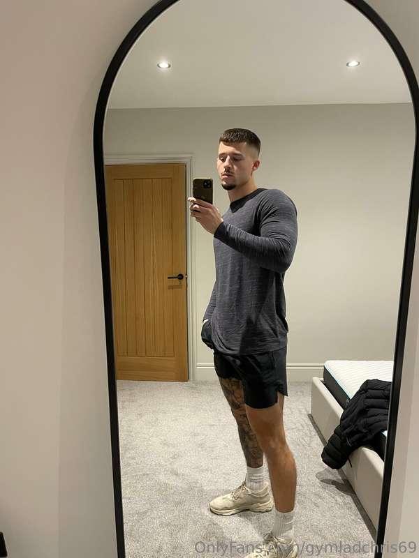 Off to the gym... had to cum before 💦💦 Workouts makes me hor..
