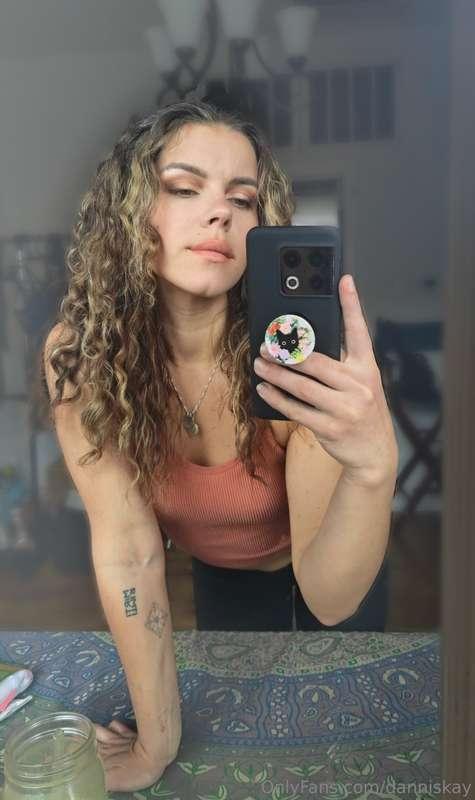 😼