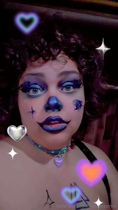 Howdy Y'all! Clownin Around tonight like there's NO tomorrow..