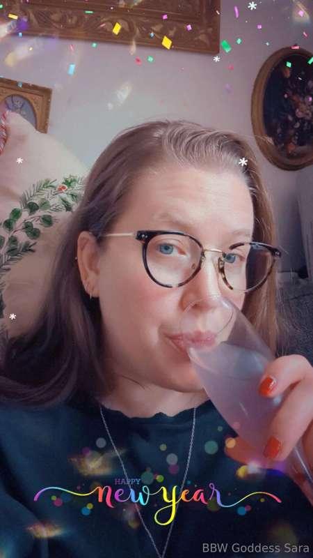 Relaxing on the first day of 2024 🥰