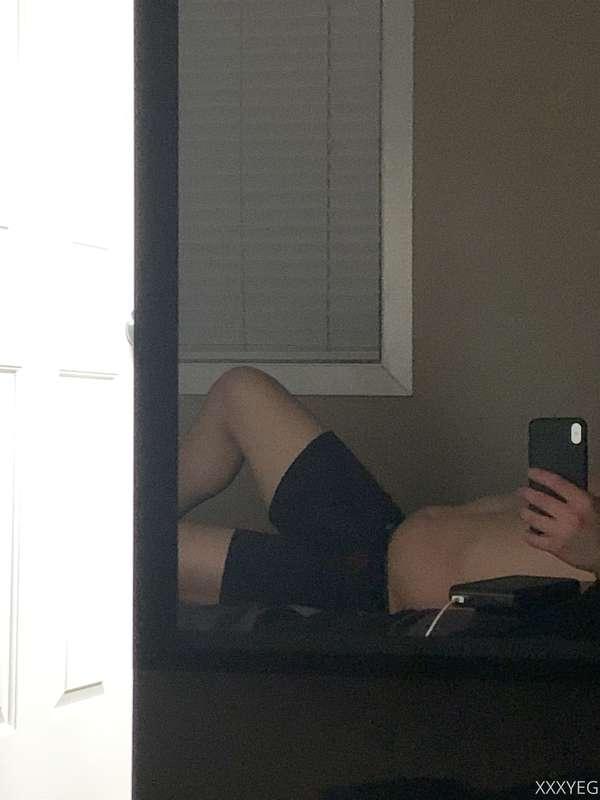 Installed a bedside mirror 😈