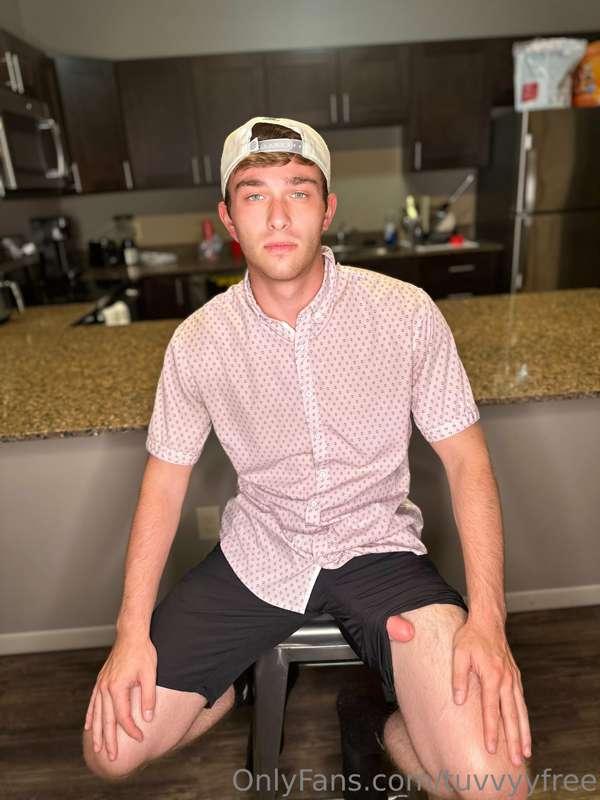 Who would take a seat? 🍆😈