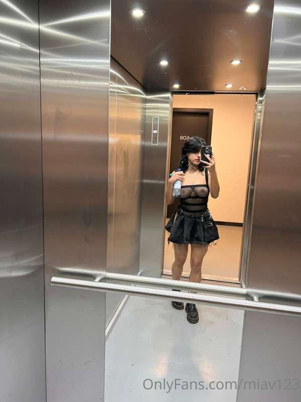 Club outfit XD can finally have my tities out