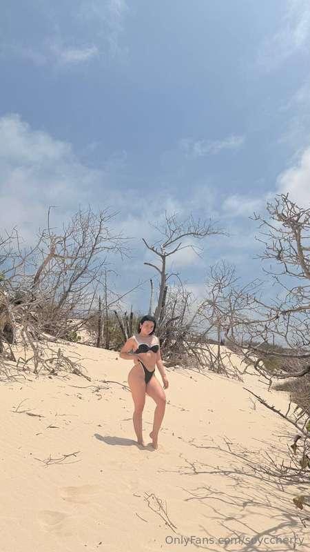 Do you want to take off my bikini right now?Tell me in my DM..
