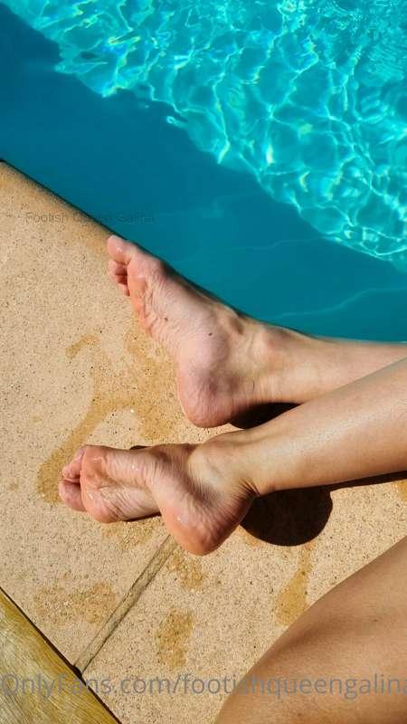Do you like wet soles? 😇