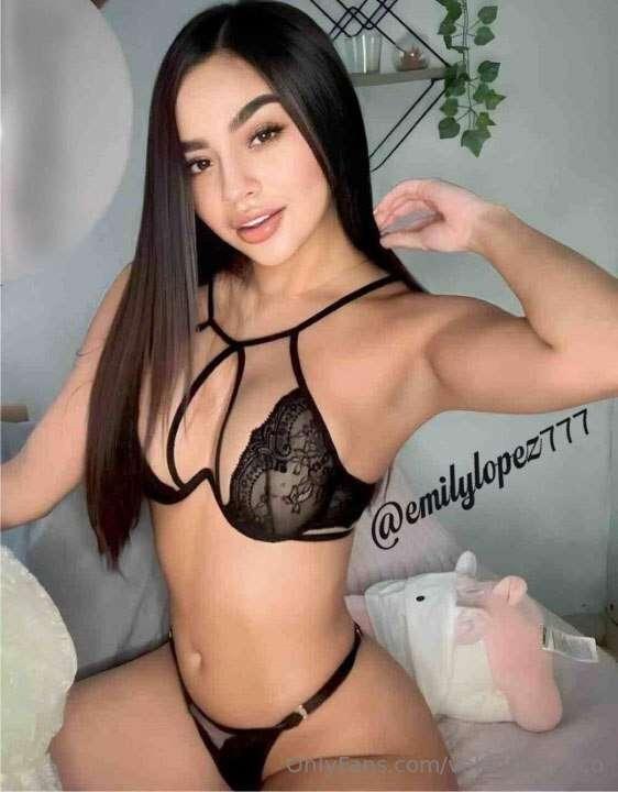 SUBSCRIBE FOR FREE 👇🏻👇🏻👇🏻👇🏻🔞🍑 @emilylopez777🍑🔞Hi honey, my n..