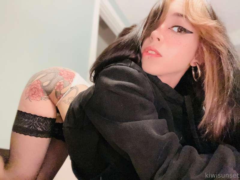 i want you behind me 😈