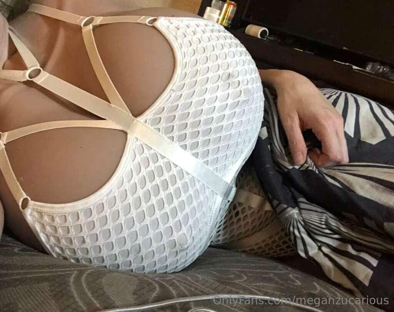 meganzucarious image #1