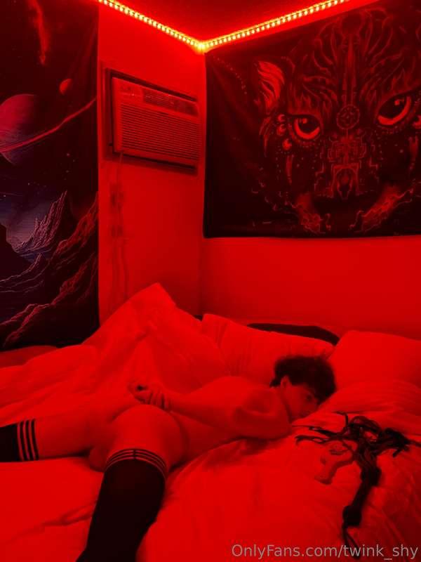 twink_shy image #3