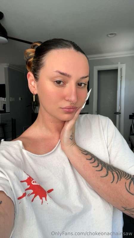 Smiles for you today. Did I make you blush? 💕