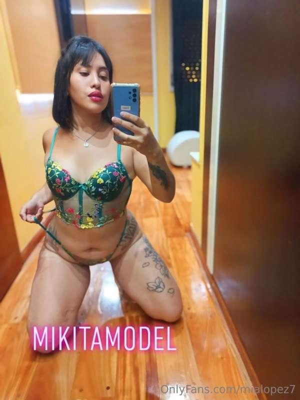✨ 𝗙𝗿𝗲𝗲 𝗽𝗮𝗴𝗲 𝘁𝗼𝗱𝗮𝘆 ✨
 Latina curvy milf 
🤎 @mikitamodel 🤎
🤎 @..