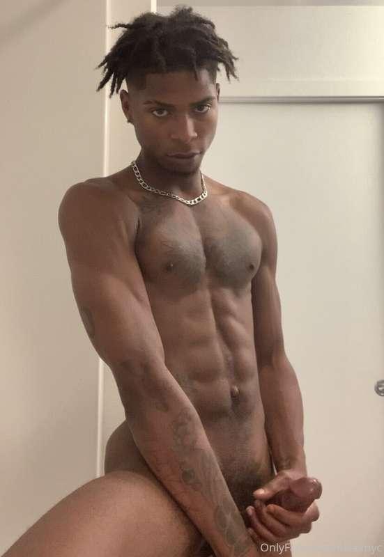 He will be in NYC soon... I know I can’t wait 😈😈😈
*Would you..