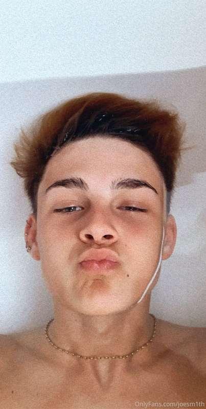 I’m not posting ‘nudes’ on here ! 
I’m posting goofy picture..