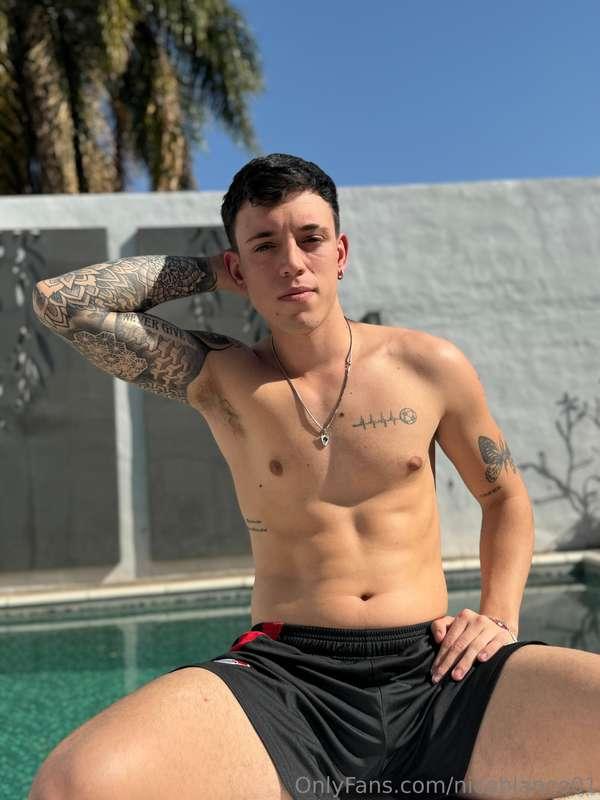 Beautiful weather ☀️ that makes you want to get naked 🔥