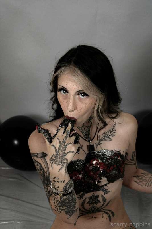 scarryp0ppins image #0