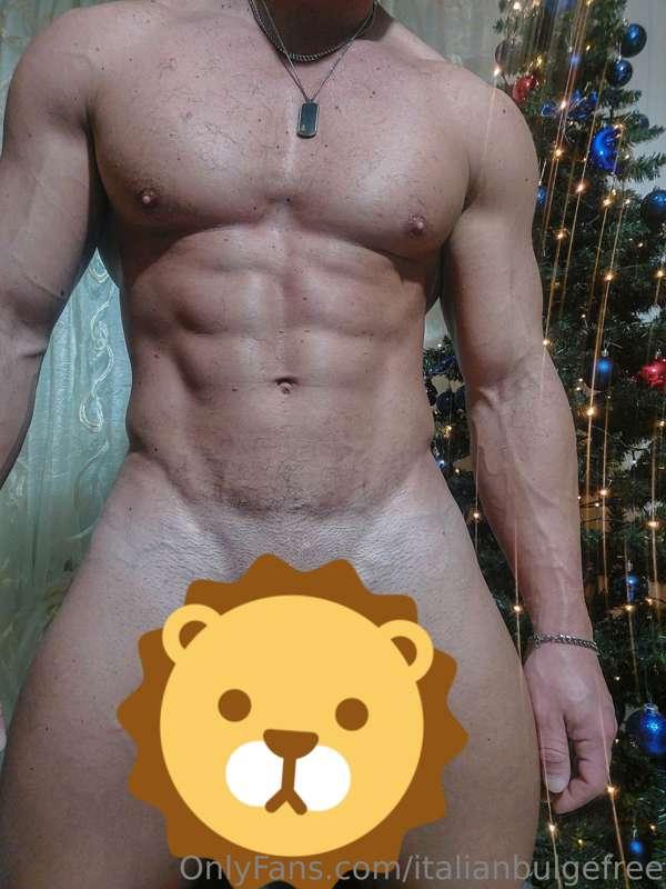 Lick me all...

https://onlyfans.com/italianbulge