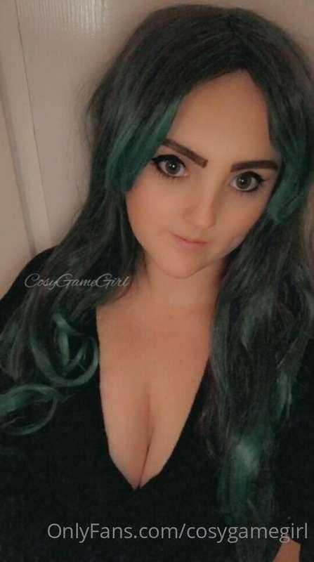 Do you like my... eyes?😘See more of me here -> https://onlyf..