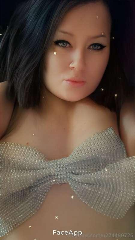 Wanna unwrap me? X