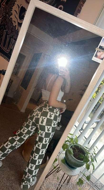Stoked about my new jeans 🤪
Do you think they look good on m..