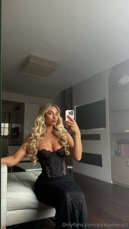 look at that volume... my hair looks so good doesnt it? but ..