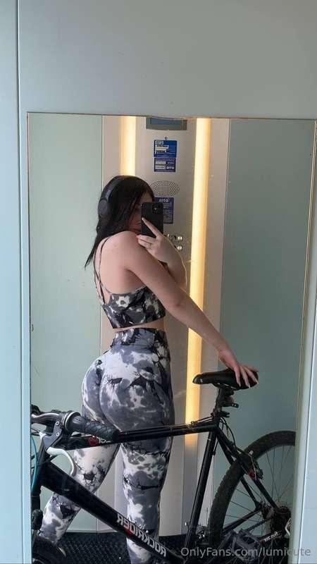 I like to ride bicycles 😎