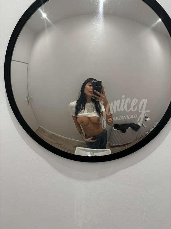 👀
