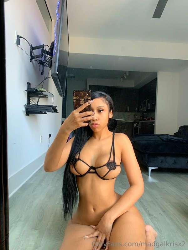 Lemme see how hard I can make that 🍆💦 DM me and I guarantee ..