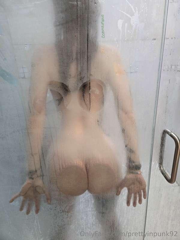 Just a little peek at my new shower 😏  I have no idea why th..